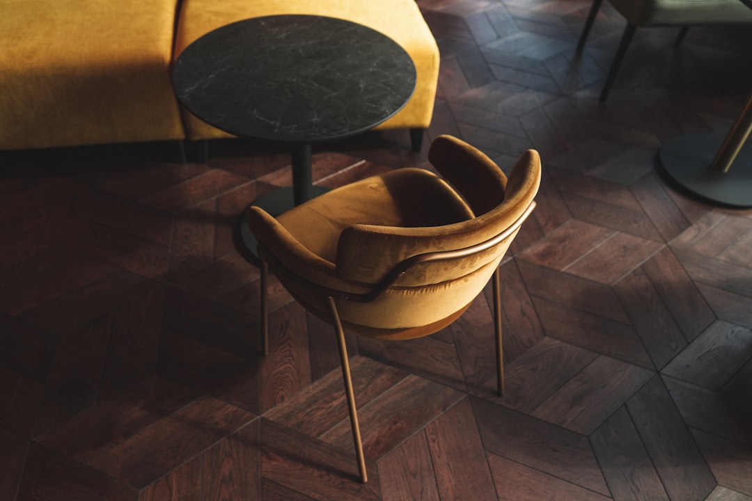 découvrez notre collection de chaises design alliant esthétique moderne et confort optimal, parfaites pour sublimer votre intérieur.