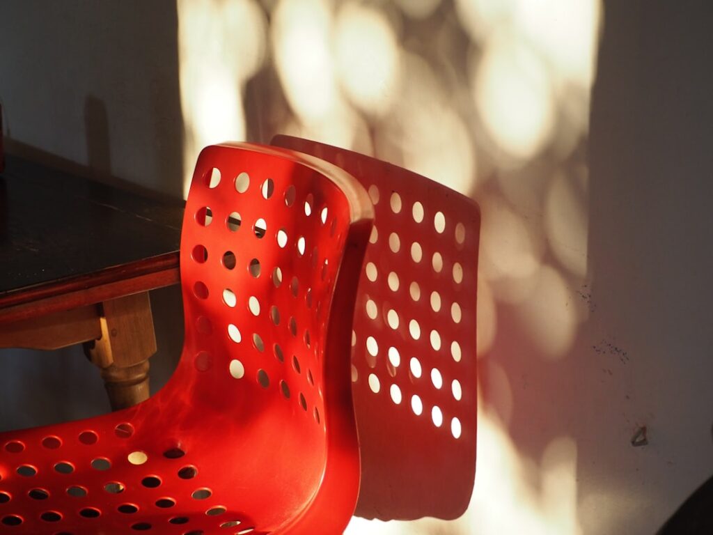 découvrez notre collection de chaises design alliant élégance, confort et innovation pour sublimer votre intérieur avec style.