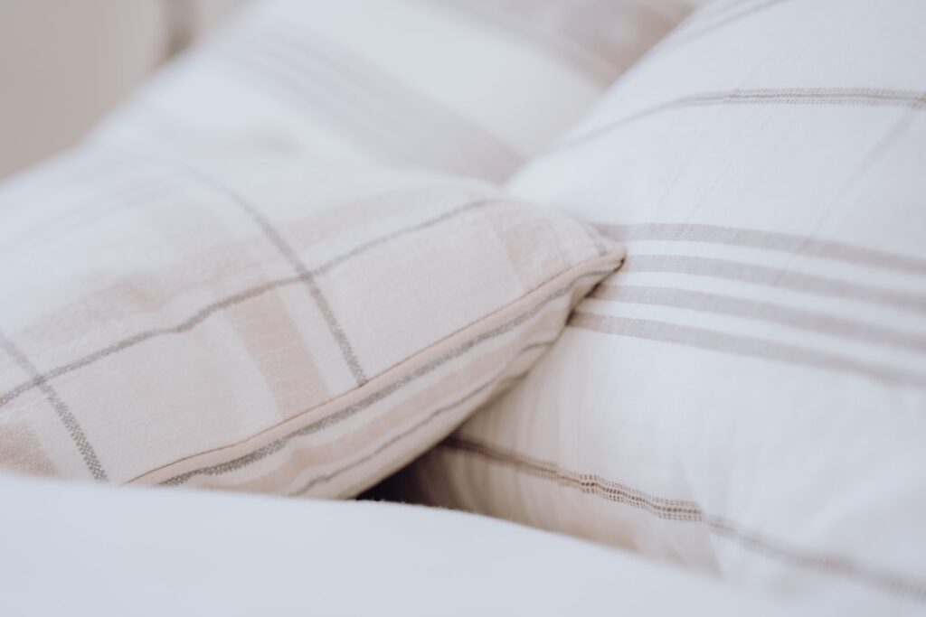 découvrez notre linge de maison de luxe alliant confort exceptionnel et élégance raffinée pour sublimer votre intérieur.