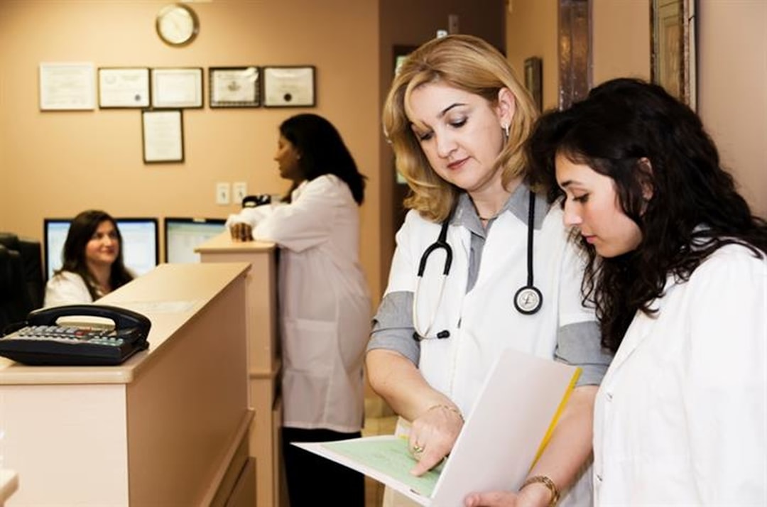 gestion de la santé personnalisée : un accompagnement sur mesure pour optimiser votre bien-être et votre qualité de vie grâce à des solutions adaptées à vos besoins spécifiques.
