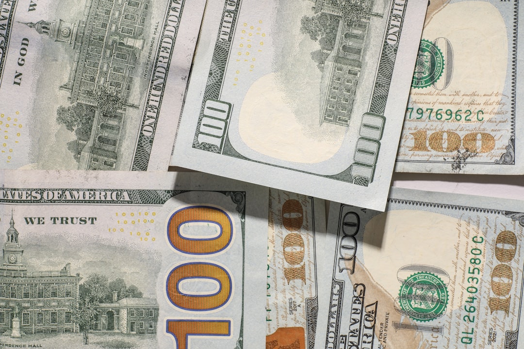 découvrez les salaires dans le secteur bancaire, incluant les rémunérations des différents postes et les tendances salariales du marché.