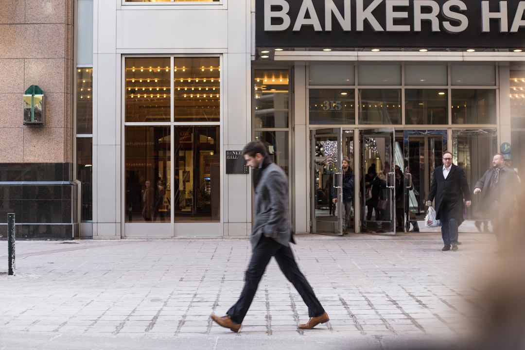 découvrez les services de private banking personnalisés pour une gestion patrimoniale optimale et des solutions financières sur mesure.