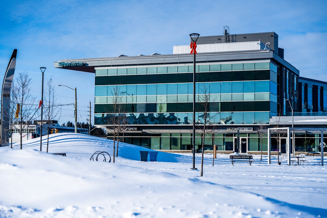 découvrez nos services immobiliers professionnels pour acheter, vendre ou louer votre bien en toute confiance. expertise, accompagnement personnalisé et solutions adaptées à vos besoins.